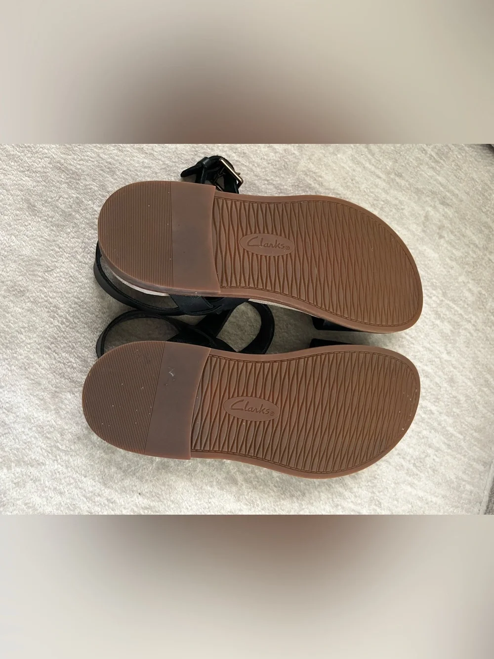 Clark’s Black Leather Corsio Flat Strap Sandals Size 7.5M